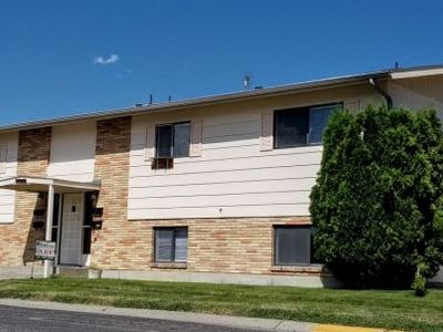 221 21st St W APT 8, Billings, MT, 59102