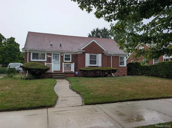 9366 Warwick St, Detroit, MI 48228