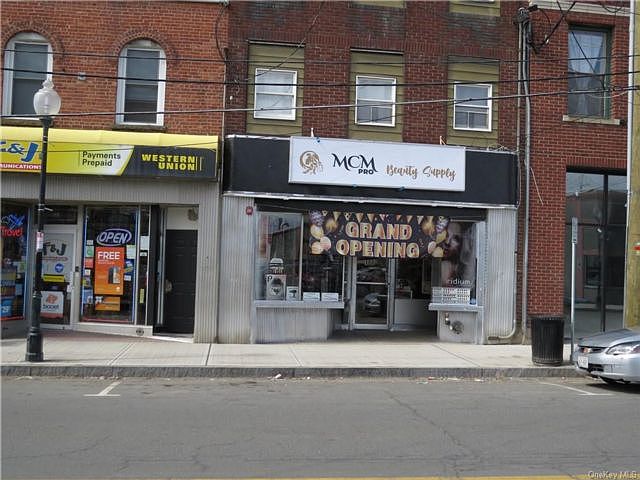 1st image of 100 North St Ste 5