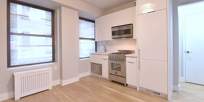 Sold by Compass | media 1