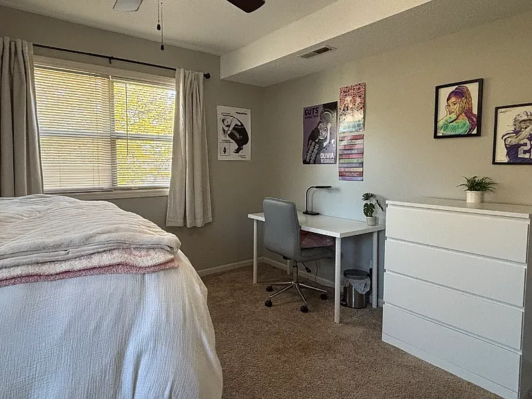 1010 Thurston St — Photo 16