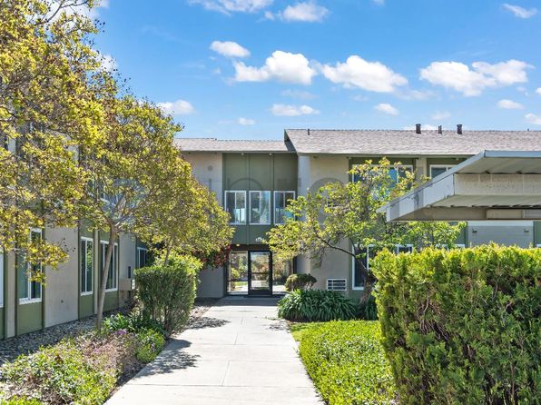 100 Village Dr