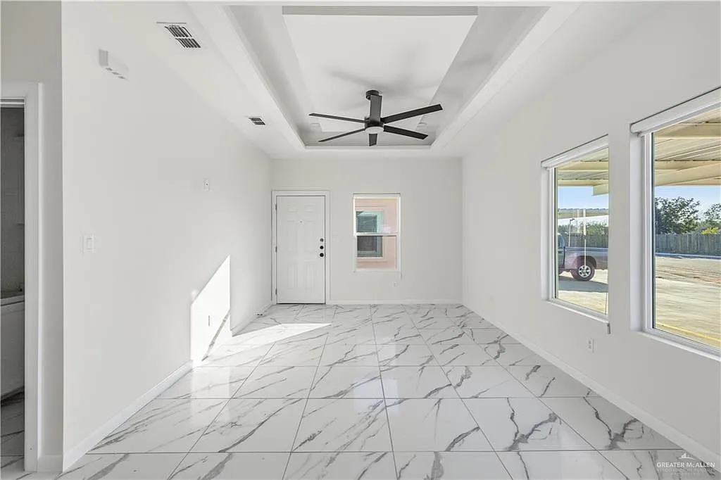 2 bed, 2.0 bath, 944 sqft, $1,200 — Photo 3