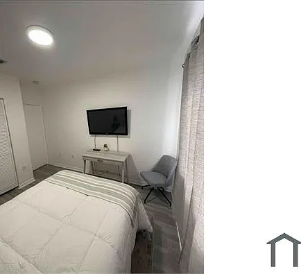925 SW 8th St — Photo 15