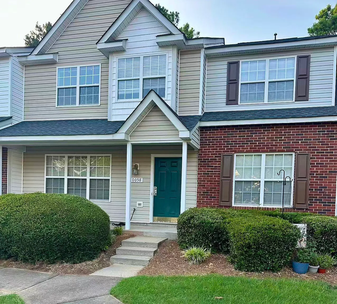3 bed, 2.5 bath, 1300 sqft, $1,775 — Photo 1