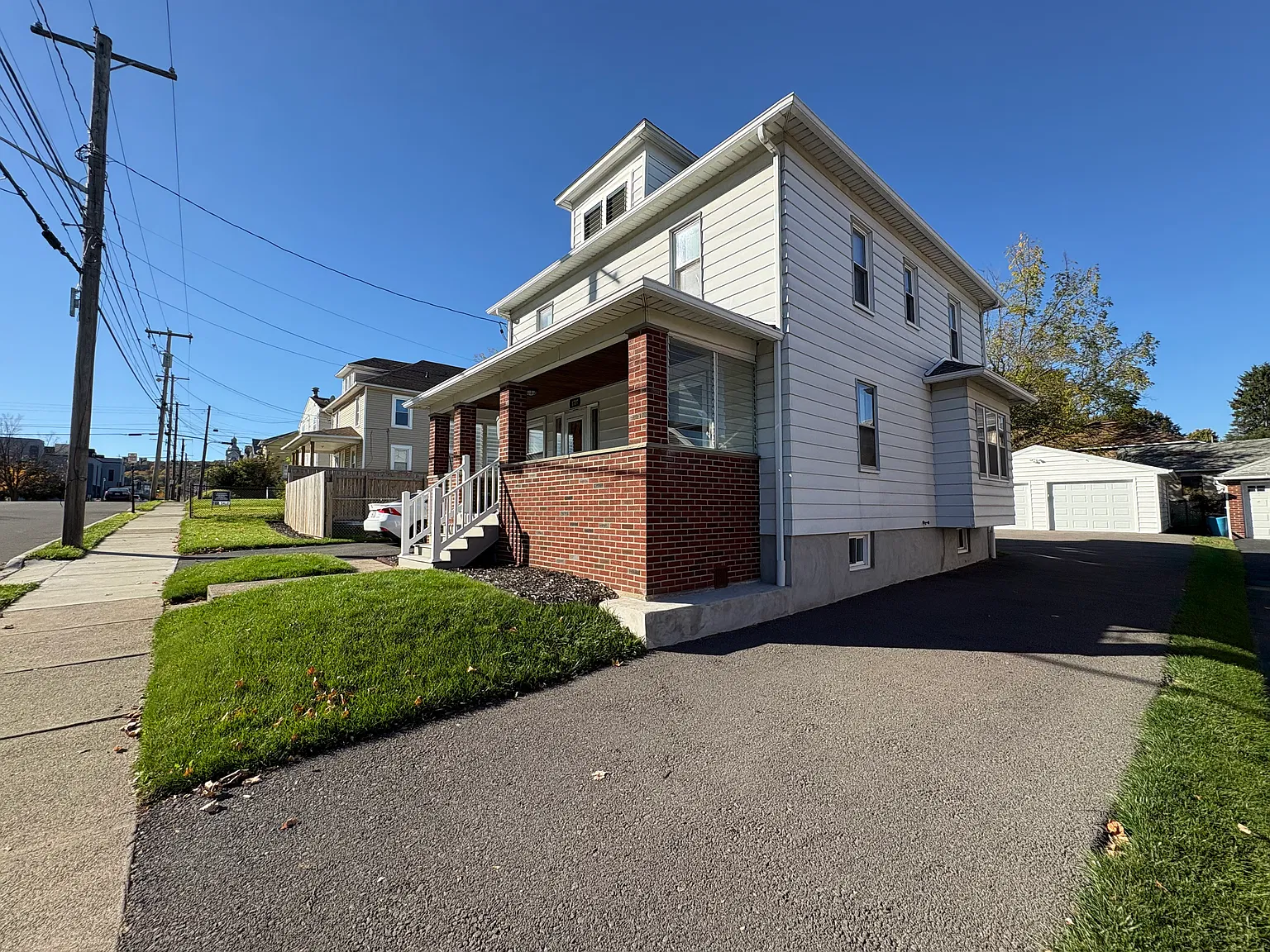 4 bed, 2.5 bath, 1105 sqft, $2,495 — Photo 4