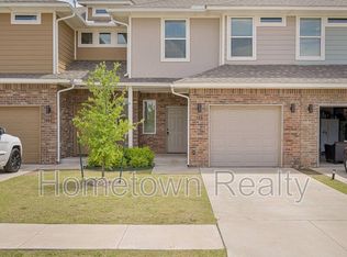 786 SW 13th St, Moore, OK 73160