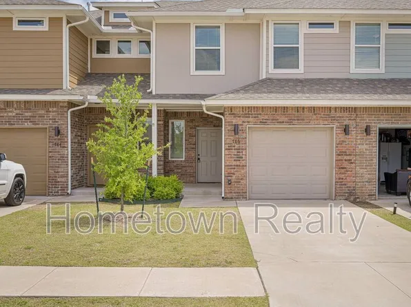 786 SW 13th St, Moore, OK 73160