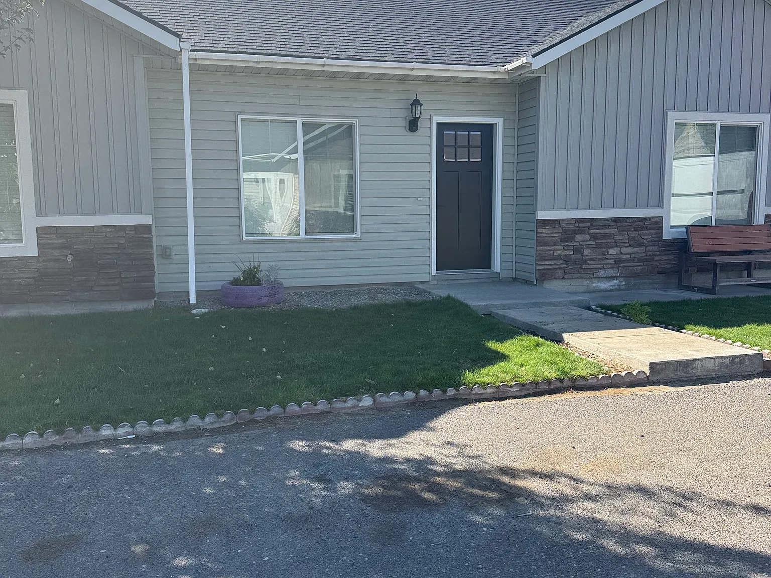 3 bed, 1408 sqft, $2,000 — Photo 3
