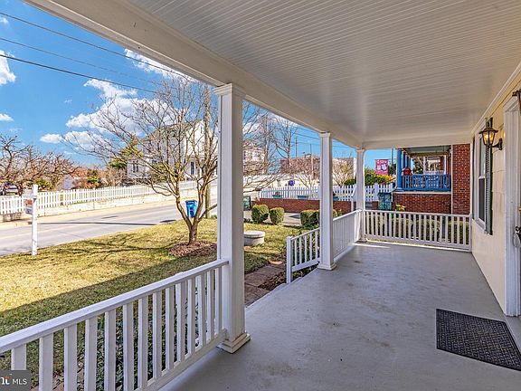 3rd image of 56 E Broad Way