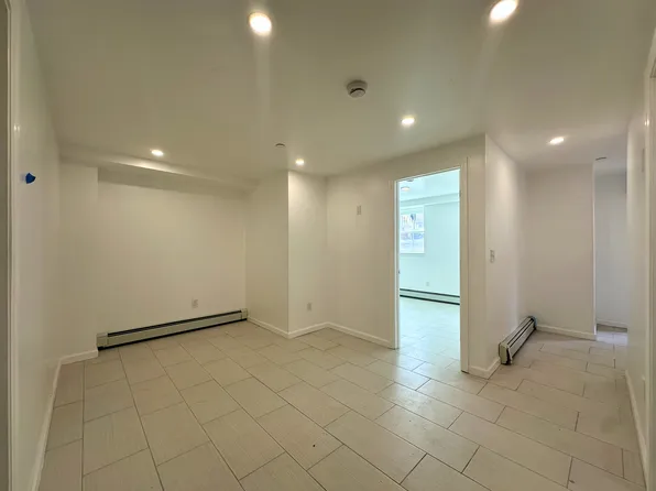 44 Farrington St APT 1, Newburgh, NY 12550