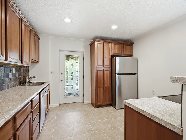 5502 Hill Ct #B — Photo 6