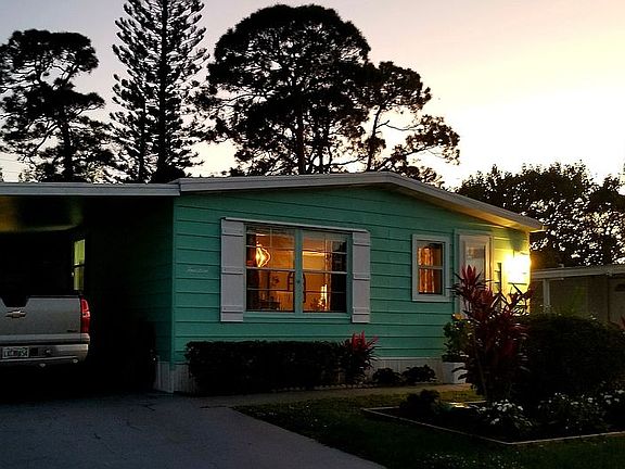 2nd image of 14 La Mesa Ln