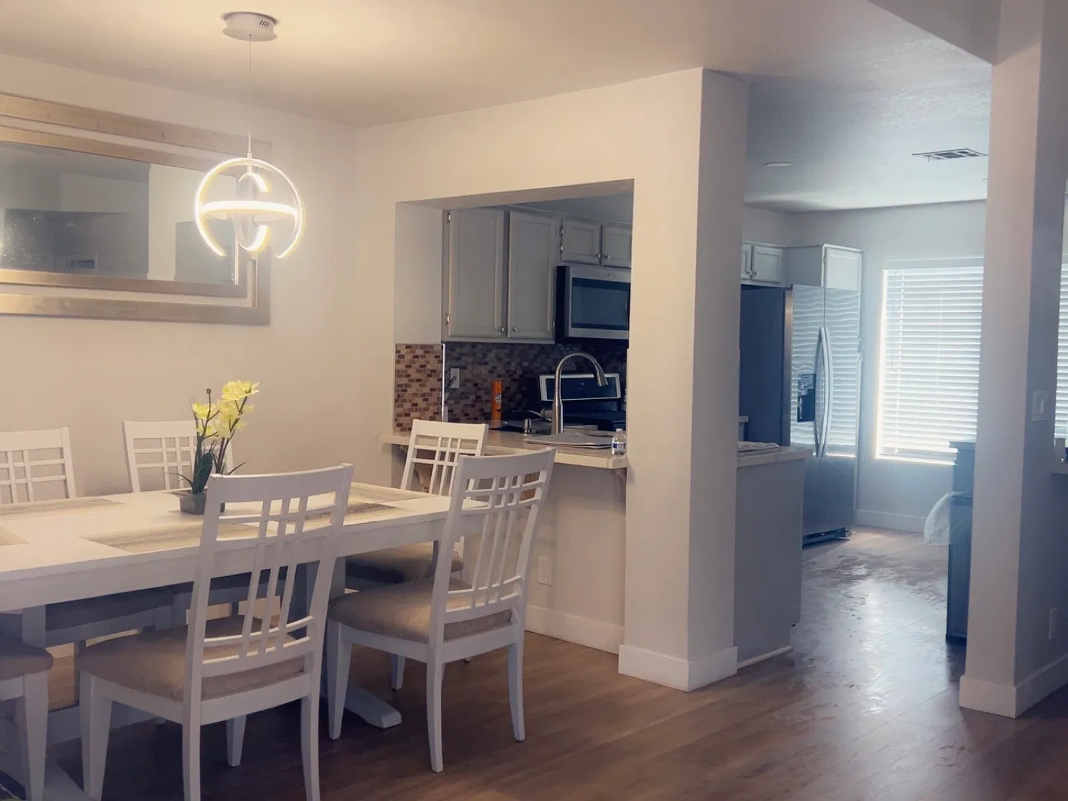 3 bed, 1428 sqft, $3,500 — Photo 2