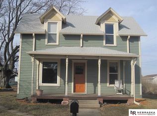214 N Park Ave, Oakland, NE 68045