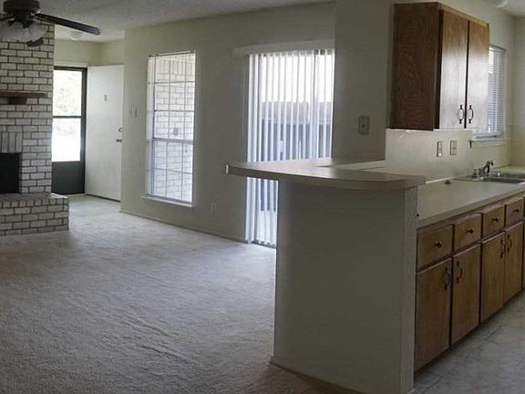 4th image of 2112 Hinkle Ave #A