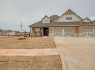 14501 Rochefort Ln, Yukon, OK 73099