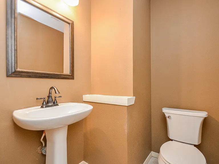 12811 Candace Ct — Photo 24