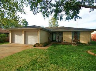 621 27th Pl, Edmond, OK 73013