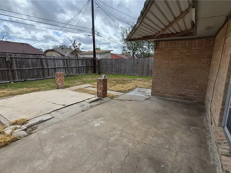 6013 Parkview Dr — Photo 16