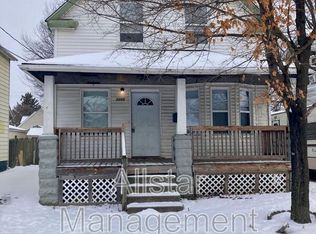 3200 Roanoke Ave, Cleveland, OH 44109