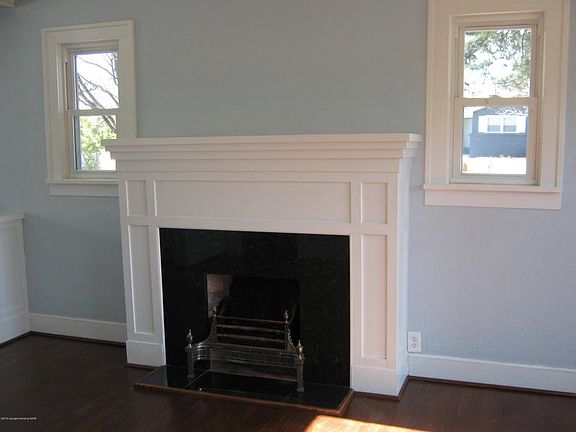 4th image of 810 S Palo Duro St