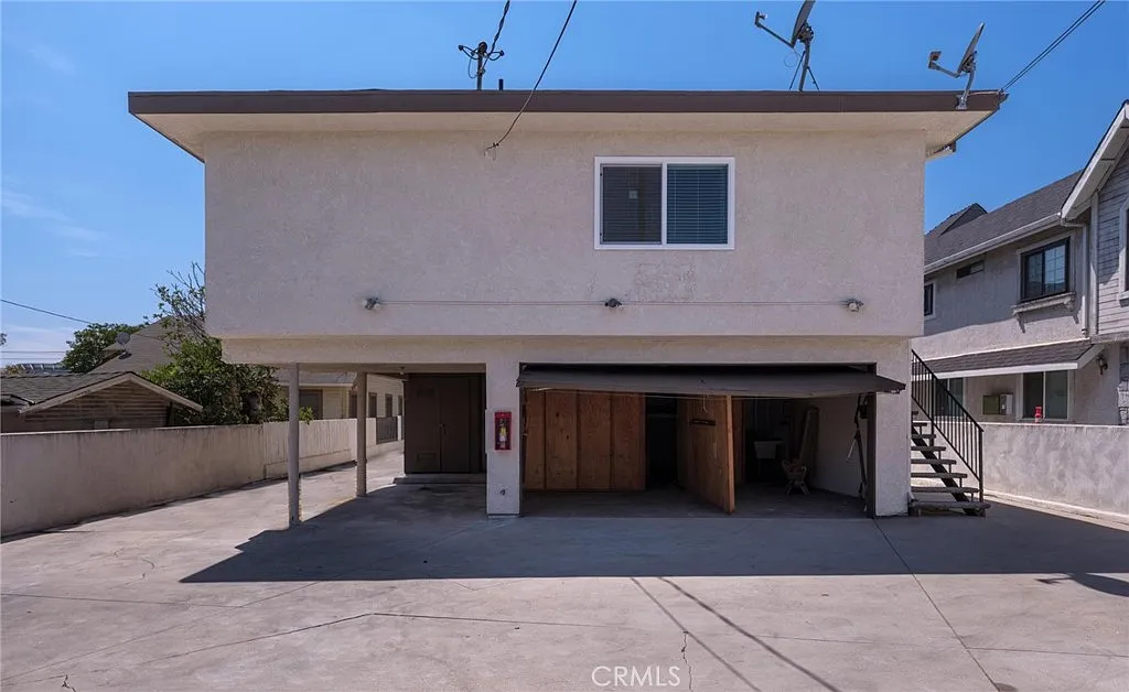 2 bed, 850 sqft, $2,600 — Photo 3