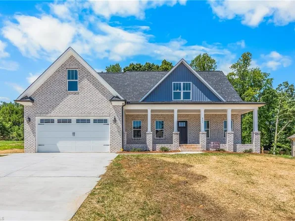 211 Cool Run, Lexington, NC 27295