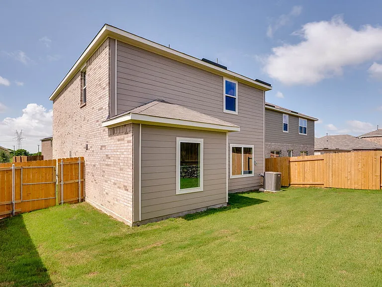 301 Patton Ln — Photo 20