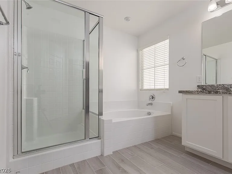 8045 Skye Foxx St — Photo 28
