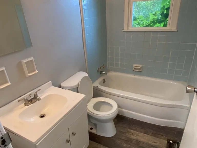 2229 Maplecrest Dr — Photo 11