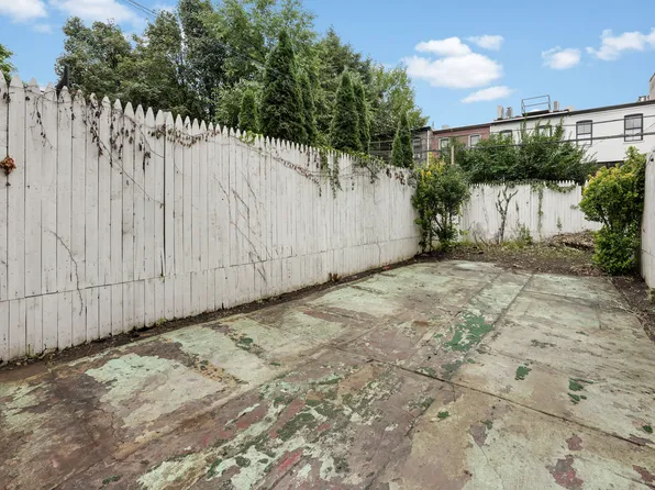 1002 Putnam Avenue image 12 of 12