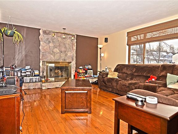 5th image of 7742 Tirrell Hill Cir