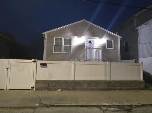 131 Ruggles St, Providence, RI 02908