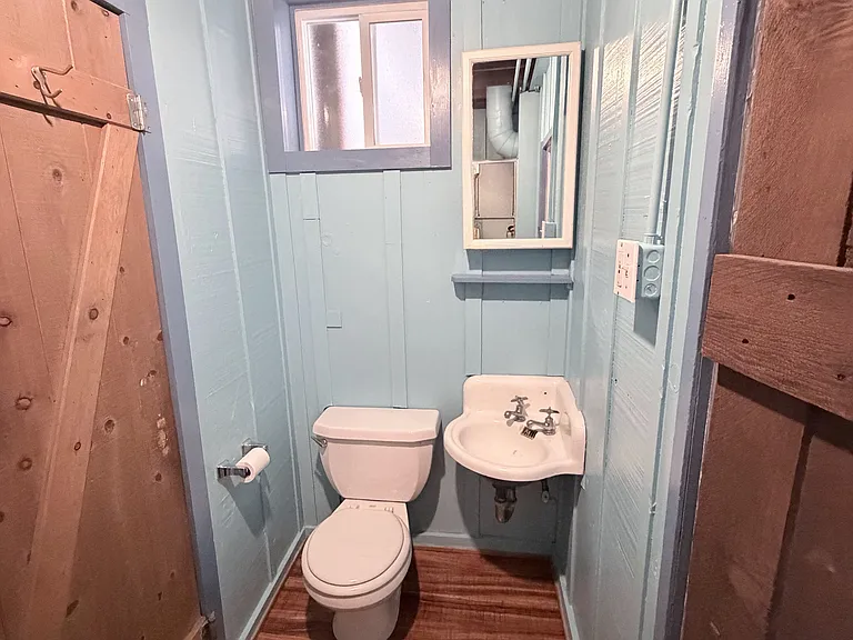 133 Western Ave — Photo 7