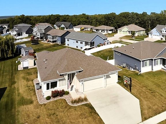 2nd image of 608 Lost Lake Dr