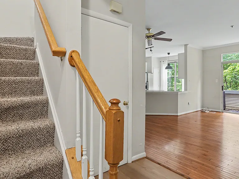 10225 Cove Ledge Ct — Photo 20