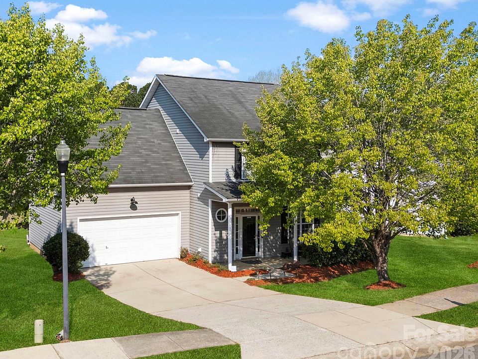 1st image of 624 Cliffs Inn Cir