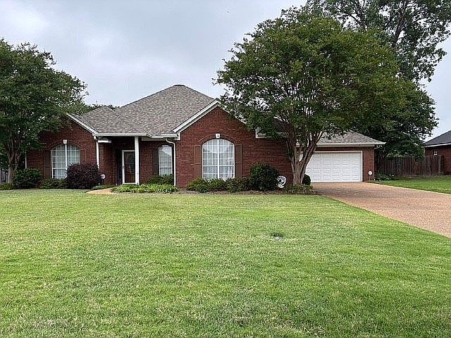1st image of 518 Patricia Dr