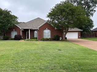 518 Patricia Dr, Greenville, MS 38701