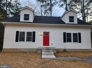 490 N Glebe Rd, Montross, VA 22520