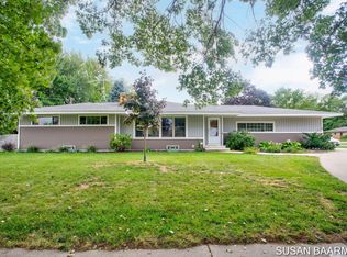 1148 Legion Park Dr, Holland, MI 49423