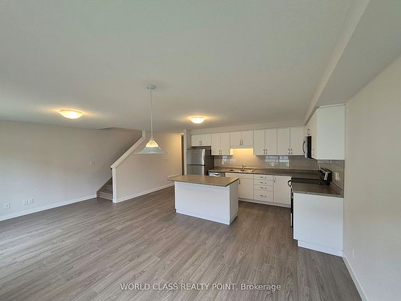 2nd image of 8 Beverly St