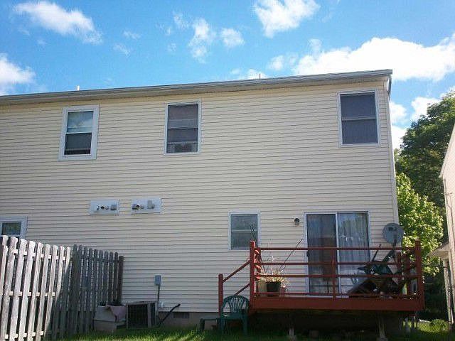 2nd image of 122 Astoria Pl