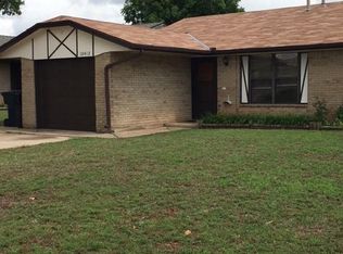 12412 SW 2nd St, Yukon, OK 73099