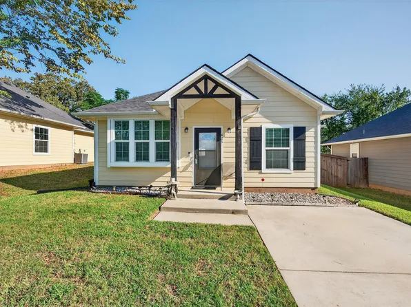 425 W Johnson St, Denison, TX 75020
