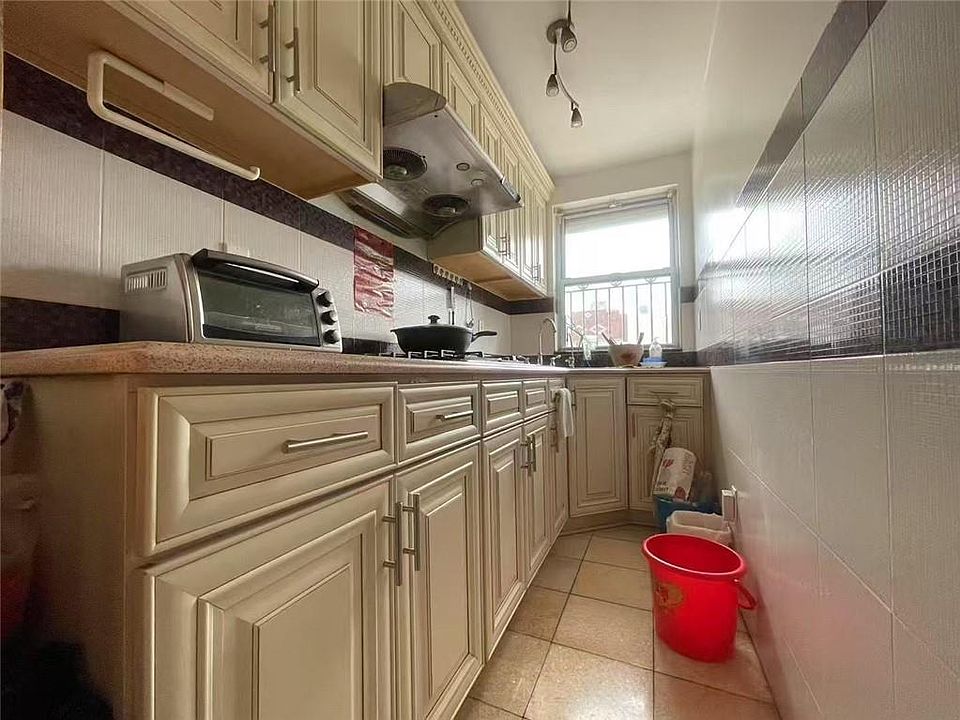 767 49th St, Brooklyn, NY 11220 | Zillow