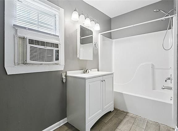 5th image of 538 Avenue A