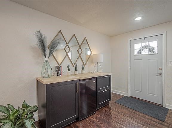 2nd image of 8525 Grande Pas St