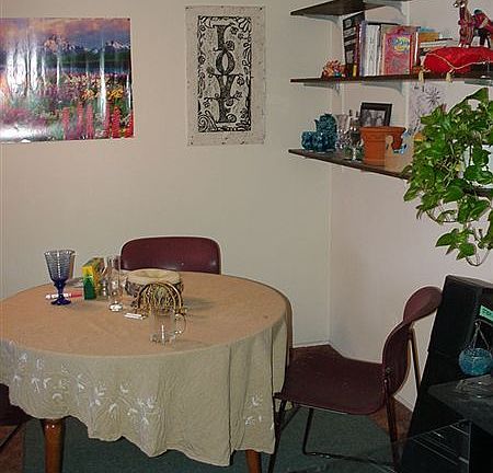 912 2bdrm dining